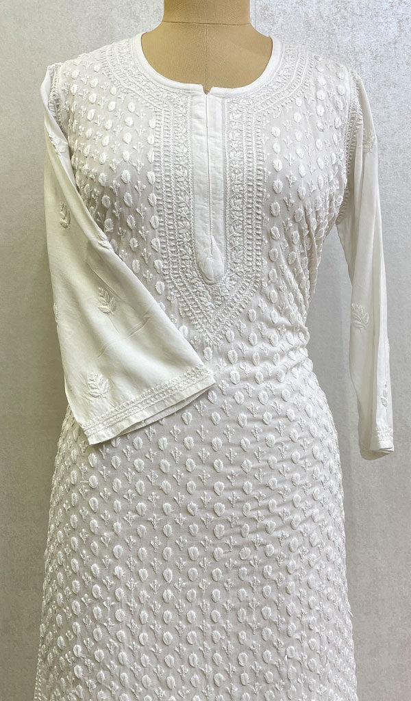 White Hakoba cotton tunic made from used salwar | Crop top fashion, Collar  kurti design, Casual indian fashion